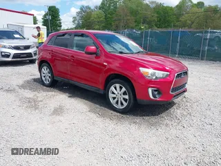 2015 Mitsubishi Outlander SE z VIN 4A4AR4AUXFE016830, wystawiony jako IAAI lot #42185164 z przebiegiem 138 573 mil mil oraz . Historia ofert i sprzedaży dostępna na DreamBid. Obrazek 1.