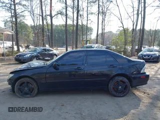 2001 Lexus IS 300/350 z VIN JTHBD182810028735, wystawiony jako IAAI lot #41863236 z przebiegiem 209 175 mil mil oraz . Historia ofert i sprzedaży dostępna na DreamBid. Obrazek 15.