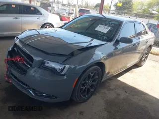 2019 Chrysler 300 with VIN 2C3CCAGG3KH542774, listed as a IAAI auction lot 41852107 with 55,364 mi miles. Bid and sale history available at carsss.com. Image 17.