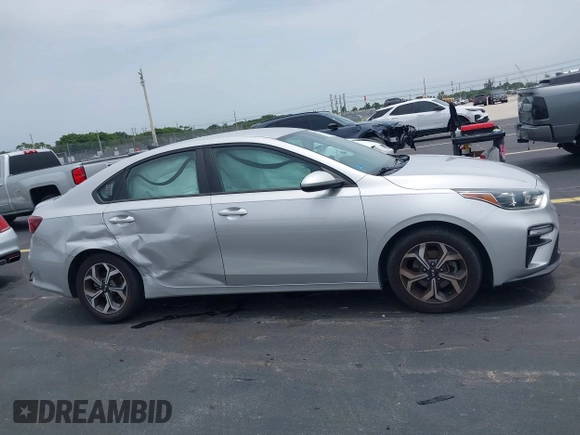 2019 Kia Forte LXS с VIN 3KPF24AD6KE044933, выставлен на аукционе IAAI как лот 42424725 с пробегом 142 854 миль миль и . История ставок и продаж доступна на DreamBid. Изображение 13.