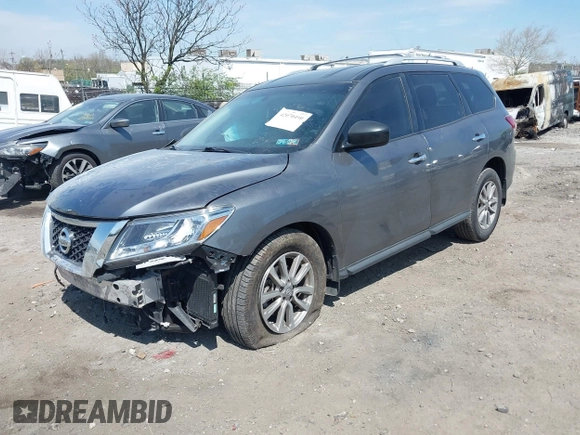 2016 Nissan Pathfinder Platinum with VIN 5N1AR2MM0GC645674, listed as a IAAI auction lot 42070490 with Not Provided miles. Bid and sale history available at carsss.com. Image 2.
