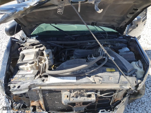2003 Chevrolet Blazer LS with VIN 1GNDT13X33K185443, listed as a Copart auction lot 52112355 with 97,785 mi miles and Salvage Title. Bid and sale history available at carsss.com. Image 11.