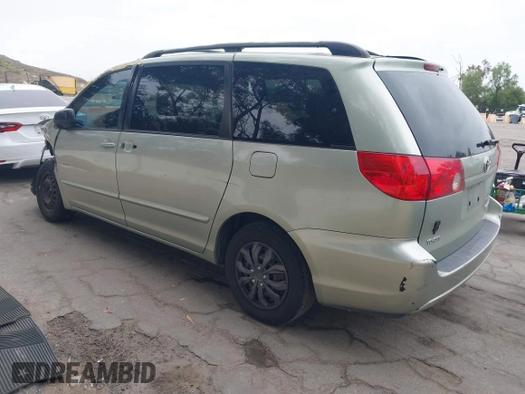 2007 Toyota Sienna CE with VIN 5TDZK23C27S070870, listed as a IAAI auction lot 42039359 with 331,934 mi miles and . Bid and sale history available at carsss.com. Image 3.
