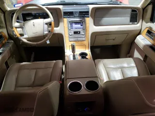 2007 Lincoln Navigator L with VIN 5LMFL275X7LJ14927, listed as a Copart auction lot 48058845 with 184,500 mi miles and Salvage Title. Bid and sale history available at carsss.com. Image 8.