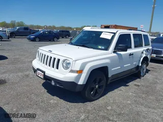 2016 Jeep Patriot Latitude with VIN 1C4NJRFB7GD718468, listed as a IAAI auction lot 42065343 with 92,009 mi miles. Bid and sale history available at carsss.com. Image 17.