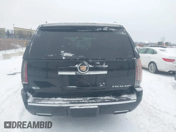 2012 Cadillac Escalade ESV Premium z VIN 1GYS4JEF0CR310045, wystawiony jako IAAI lot #41332306 z przebiegiem 166 676 mil mil oraz . Historia ofert i sprzedaży dostępna na DreamBid. Obrazek 16.