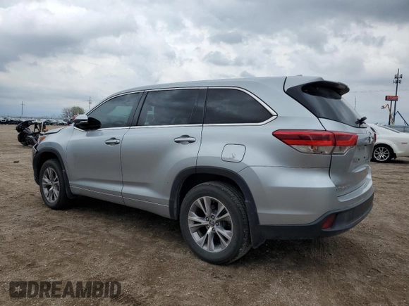 2018 Toyota Highlander LE z VIN 5TDBZRFHXJS907286, wystawiony jako Copart lot #54560925 z przebiegiem 77 868 mil mil oraz Szkoda całkowita • Salvage title. Historia ofert i sprzedaży dostępna na DreamBid. Obrazek 2.
