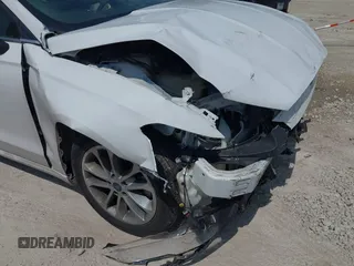 2020 Ford Fusion SE с VIN 3FA6P0HD3LR162034, выставлен на аукционе IAAI как лот 42137249 с пробегом 57 629 миль миль и . История ставок и продаж доступна на DreamBid. Изображение 18.