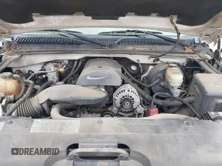 2005 Chevrolet Silverado 1500 z VIN 1GCEC19T65Z179681, wystawiony jako IAAI lot #41423413 z przebiegiem 267 006 mil mil oraz . Historia ofert i sprzedaży dostępna na DreamBid. Obrazek 10.