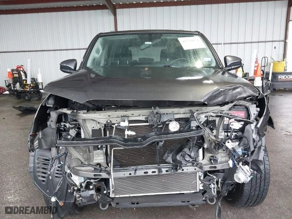 2018 Toyota 4Runner SR5 with VIN JTEZU5JR8J5170306, listed as a IAAI auction lot 41554154 with 63,030 mi miles. Bid and sale history available at carsss.com. Image 6.