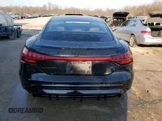 2023 Audi e-tron GT Premium Plus z VIN WAUCJBFW8P7005334, wystawiony jako Copart lot #41005574 z przebiegiem 10 093 mil mil oraz . Historia ofert i sprzedaży dostępna na DreamBid. Obrazek 6.