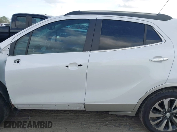 2017 Buick Encore Essence with VIN KL4CJCSBXHB032409, listed as a IAAI auction lot 41899826 with 47,597 mi miles and . Bid and sale history available at carsss.com. Image 15.