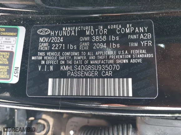 2025 Hyundai Elantra SEL Convenience with VIN KMHLS4DG8SU935070, listed as a IAAI auction lot 42087153 with 2,823 mi miles. Bid and sale history available at carsss.com. Image 9.