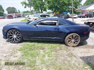 2010 Chevrolet Camaro 2SS z VIN 2G1FK1EJ9A9225884, wystawiony jako IAAI lot #42294998 z przebiegiem 197 908 mil mil oraz . Historia ofert i sprzedaży dostępna na DreamBid. Obrazek 15.
