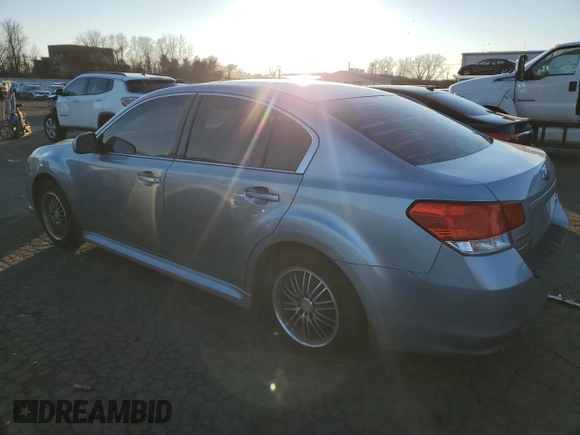 2012 Subaru Legacy Premium z VIN 4S3BMAG64C1013474, wystawiony jako Copart lot #83630754 z przebiegiem 318 974 mil mil oraz Czysty tytuł • Clean title. Historia ofert i sprzedaży dostępna na DreamBid. Obrazek 2.