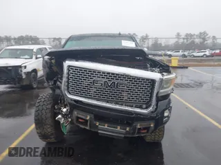 2015 GMC Sierra 2500HD available WiFi Denali with VIN 1GT120E89FF193669, listed as a IAAI auction lot 41556681 with 268,439 mi miles. Bid and sale history available at carsss.com. Image 12.