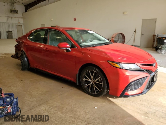 2022 Toyota Camry SE with VIN 4T1G11AK4NU070761, listed as a Copart auction lot 50197125 with 32,658 mi miles and Clean Title. Bid and sale history available at DreamBid. Image 4.