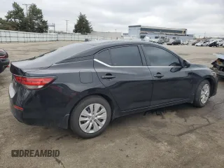 2024 Nissan Sentra S z VIN 3N1AB8BV1RY282855, wystawiony jako Copart lot #43972635 z przebiegiem 19 728 mil mil oraz Szkoda całkowita • Salvage title. Historia ofert i sprzedaży dostępna na DreamBid. Obrazek 3.
