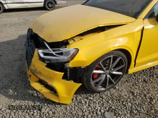 2018 Audi S3 Premium Plus with VIN WAUB1GFFXJ1016063, listed as a Copart auction lot 63621992 with 31,886 mi miles. Bid and sale history available at carsss.com. Image 9.