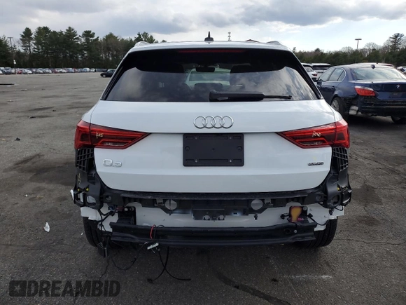 2024 Audi Q3 S line Premium z VIN WA1DECF36R1027887, wystawiony jako Copart lot #49717615 z przebiegiem 17 736 mil mil oraz Szkoda całkowita • Salvage title. Historia ofert i sprzedaży dostępna na DreamBid. Obrazek 6.