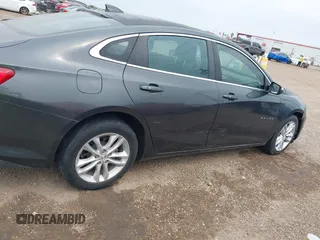 2018 Chevrolet Malibu LT z VIN 1G1ZD5ST4JF134775, wystawiony jako IAAI lot #42329196 z przebiegiem 92 527 mil mil oraz . Historia ofert i sprzedaży dostępna na DreamBid. Obrazek 13.