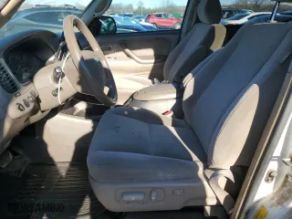 2005 Toyota Sequoia SR5 with VIN 5TDZT34A35S259296, listed as a Copart auction lot 85691634 with 243,071 mi miles and Non Repairable. Bid and sale history available at carsss.com. Image 7.
