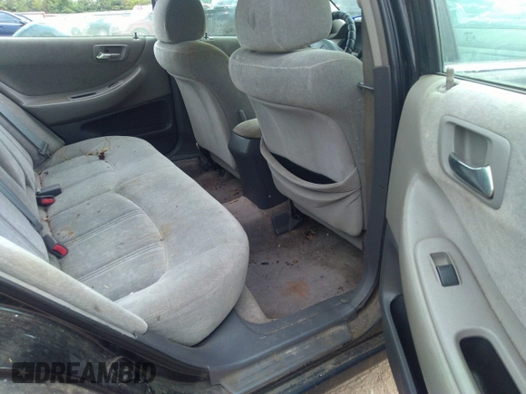 2000 Honda Accord EX z VIN 1HGCG5654YA033907, wystawiony jako IAAI lot #37283152 z przebiegiem 186 047 mil mil oraz . Historia ofert i sprzedaży dostępna na DreamBid. Obrazek 8.
