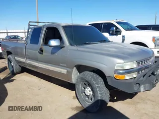 1999 Chevrolet Silverado 1500 LS with VIN 1GCEK19T2XE200376, listed as a IAAI auction lot 41663232 with 239,252 mi miles. Bid and sale history available at carsss.com. Image 1.