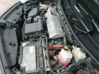 2012 Toyota Prius Two z VIN JTDZN3EU6C3050085, wystawiony jako IAAI lot #43300984 z przebiegiem 181 030 mil mil oraz . Historia ofert i sprzedaży dostępna na DreamBid. Obrazek 18.