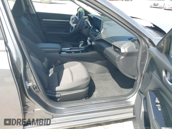2023 Nissan Altima SV z VIN 1N4BL4DV3PN410873, wystawiony jako IAAI lot #42055332 z przebiegiem 46 121 mil mil oraz . Historia ofert i sprzedaży dostępna na DreamBid. Obrazek 5.