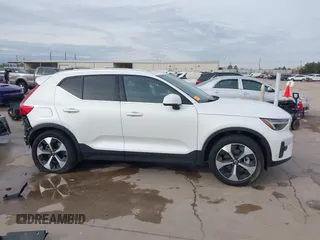 2024 Volvo XC40 Plus Bright Theme with VIN YV4L12UE2R2246722, listed as a IAAI auction lot 41307087 with 19,852 mi miles. Bid and sale history available at carsss.com. Image 14.