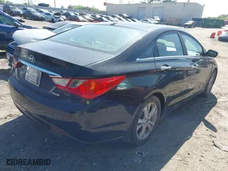 2013 Hyundai Sonata SE with VIN 5NPEC4AC8DH552397, listed as a IAAI auction lot 42055737 with 164,384 mi miles. Bid and sale history available at carsss.com. Image 4.