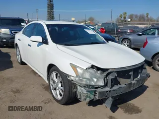 2014 Nissan Maxima SV with VIN 1N4AA5AP4EC483272, listed as a IAAI auction lot 41668364 with 186,132 mi miles and . Bid and sale history available at DreamBid. Image 1.
