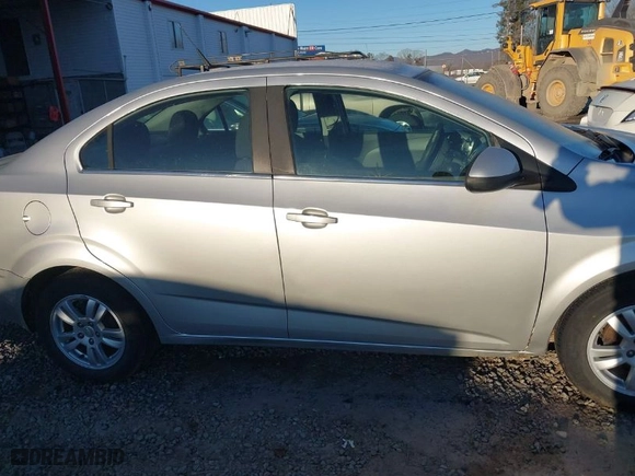 2012 Chevrolet Sonic LT with VIN 1G1JC5SH5C4201605, listed as a IAAI auction lot 41408204 with NaN miles. Bid and sale history available at carsss.com. Image 14.