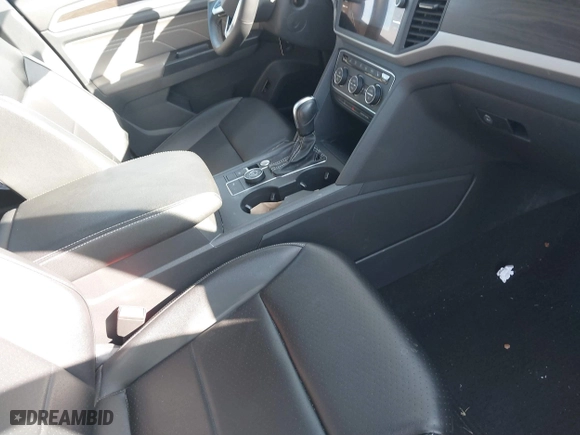 2021 Volkswagen Atlas 3.6L V6 SE w/Technology with VIN 1V2HR2CA1MC559181, listed as a IAAI auction lot 41606635 with 42,890 mi miles. Bid and sale history available at carsss.com. Image 5.