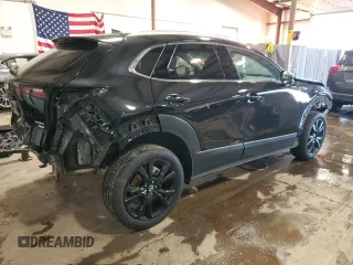 2024 Mazda CX-30 Premium z VIN 3MVDMBDY4RM689826, wystawiony jako Copart lot #43533135 z przebiegiem 10 372 mil mil oraz Szkody całkowita. Historia ofert i sprzedaży dostępna na DreamBid. Obrazek 3.