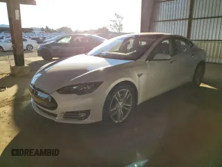2015 Tesla Model S 85D with VIN 5YJSA1E29FF107922, listed as a Copart auction lot 88419415 with 78,994 mi miles and Salvage Title. Bid and sale history available at carsss.com. Image 1.