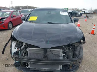 2017 Lincoln MKX Reserve z VIN 2LMPJ8LR7HBL31673, wystawiony jako IAAI lot #42202188 z przebiegiem 80 646 mil mil oraz . Historia ofert i sprzedaży dostępna na DreamBid. Obrazek 12.