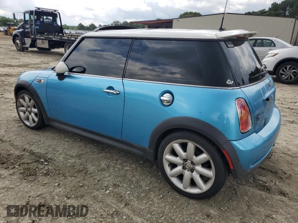 2003 MINI Hardtop S with VIN WMWRE33483TD64131, listed as a Copart auction lot 57428065 with 138,384 mi miles and Clean Title. Bid and sale history available at DreamBid. Image 2.