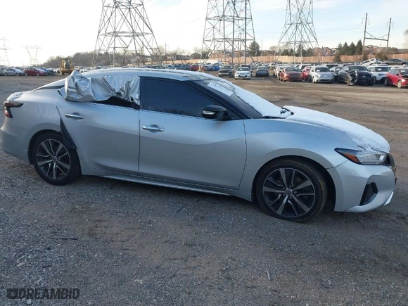 2020 Nissan Maxima SL with VIN 1N4AA6DV9LC384220, listed as a IAAI auction lot 41162165 with 61,591 mi miles. Bid and sale history available at carsss.com. Image 1.