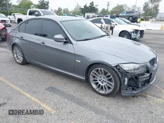 2011 BMW 3 Series 335d z VIN WBAPN7C5XBA948190, wystawiony jako IAAI lot #42147420 z przebiegiem 93 033 mil mil oraz . Historia ofert i sprzedaży dostępna na DreamBid. Obrazek 1.