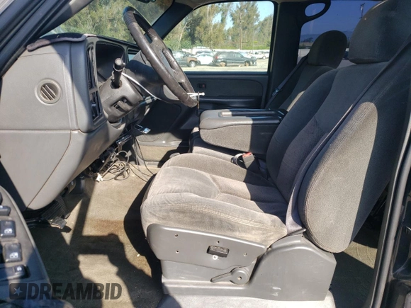 2003 Chevrolet Silverado 1500HD LS with VIN 1GCGK13UX3F176455, listed as a Copart auction lot 53900295 with 93,245 mi miles and Salvage Title. Bid and sale history available at DreamBid. Image 7.