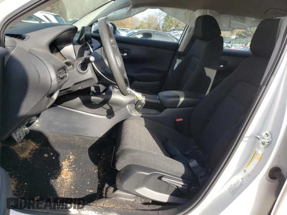 2024 Honda HR-V LX with VIN 3CZRZ1H38RM738439, listed as a Copart auction lot 84208484 with 10,072 mi miles and Clean Title. Bid and sale history available at carsss.com. Image 7.