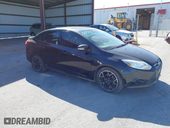 2014 Ford Focus SE with VIN 1FADP3F23EL355117, listed as a IAAI auction lot 41771824 with 211,052 mi miles. Bid and sale history available at carsss.com. Image 1.