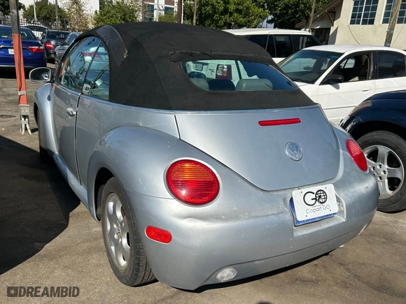 2003 Volkswagen New Beetle Convertible GLS with VIN 3VWCK21Y33M302680, listed as a Copart auction lot 76404034 with 124,203 mi miles and Clean Title. Bid and sale history available at carsss.com. Image 3.