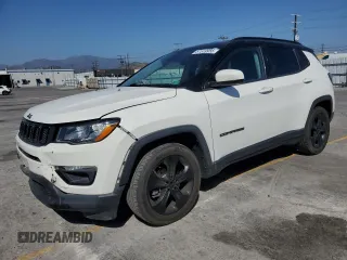 2019 Jeep Compass Latitude с VIN 3C4NJCBB4KT833213, выставлен на аукционе Copart как лот 57519955 с пробегом 82 738 миль миль и Списание • Salvage title. История ставок и продаж доступна на DreamBid. Изображение 1.