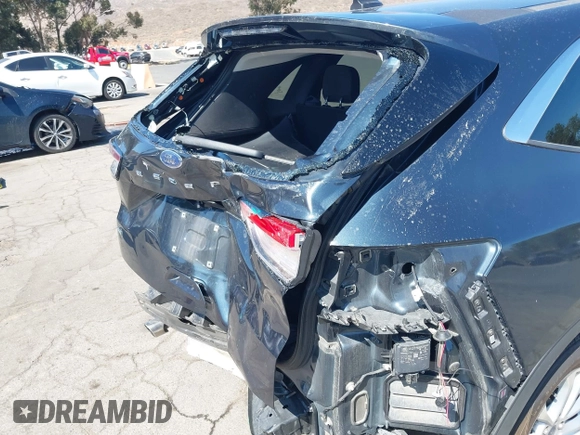 2022 Ford Escape SE с VIN 1FMCU0G67NUB83923, выставлен на аукционе IAAI как лот 42643806 с пробегом 43 193 миль миль и . История ставок и продаж доступна на DreamBid. Изображение 17.
