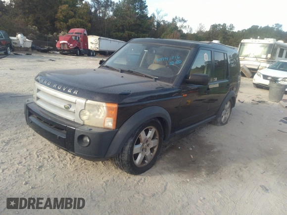 2008 Land Rover LR3 HSE with VIN SALAG25498A466807, listed as a IAAI auction lot 40741016 with 106,464 mi miles. Bid and sale history available at carsss.com. Image 2.