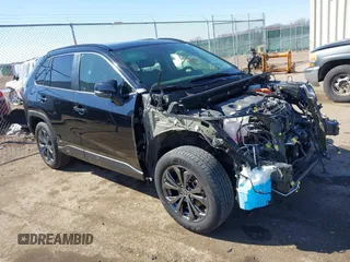 2023 Toyota RAV4 Hybrid XLE Premium z VIN JTMB6RFV4PD082171, wystawiony jako IAAI lot #41804758 z przebiegiem 31 975 mil mil oraz . Historia ofert i sprzedaży dostępna na DreamBid. Obrazek 1.