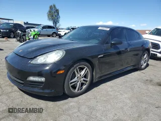 2012 Porsche Panamera z VIN WP0AA2A73CL071401, wystawiony jako Copart lot #49864355 z przebiegiem 95 142 mil mil oraz Czysty tytuł • Clean title. Historia ofert i sprzedaży dostępna na DreamBid. Obrazek 1.